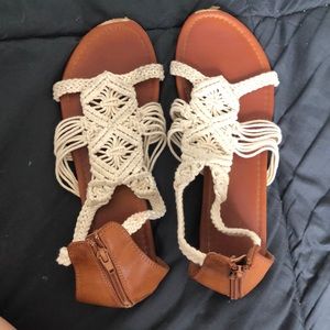 Brown and White Summer Sandals SUPER CUTE